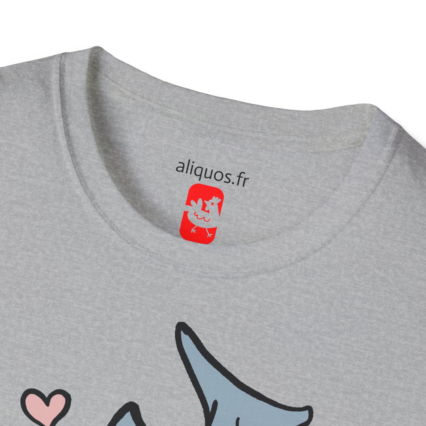 Unisex T-Shirt - Love Shark - Aliquos
