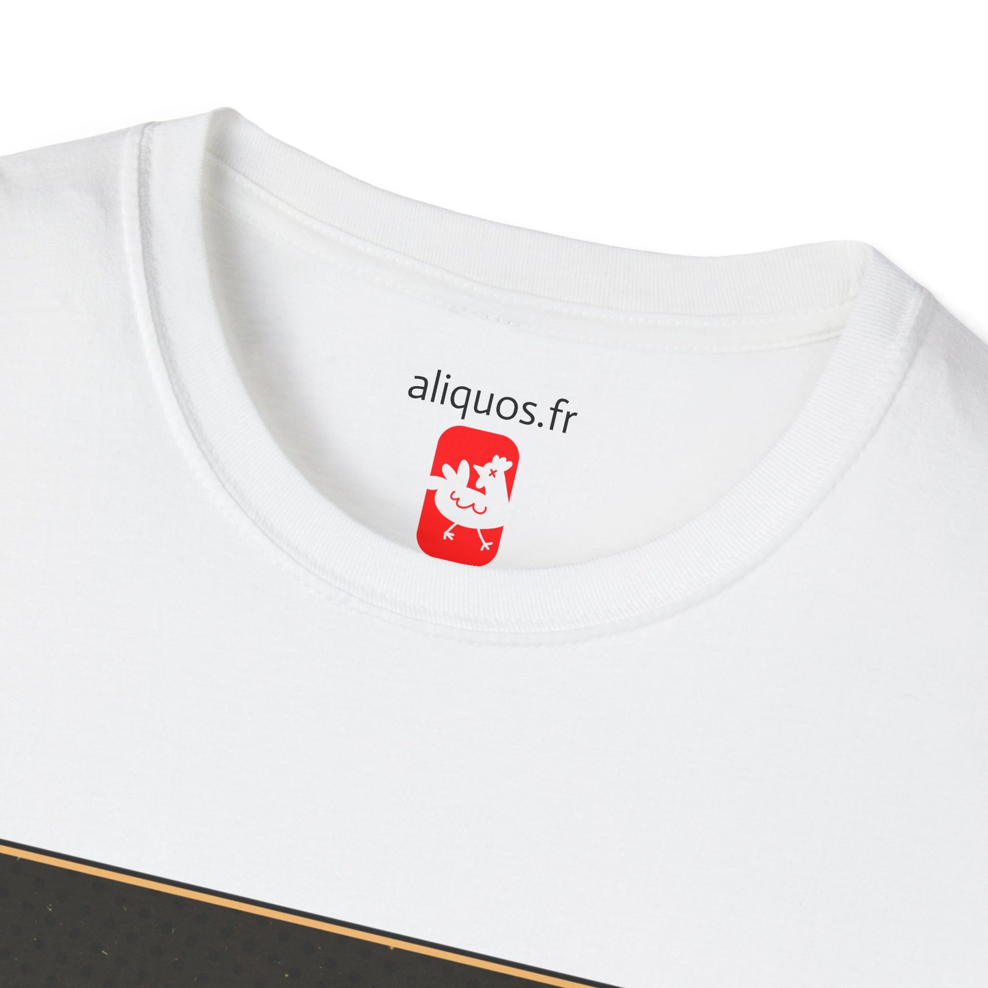 Unisex T-Shirt - 'Dogs won't ghost you' - ALIQUOS