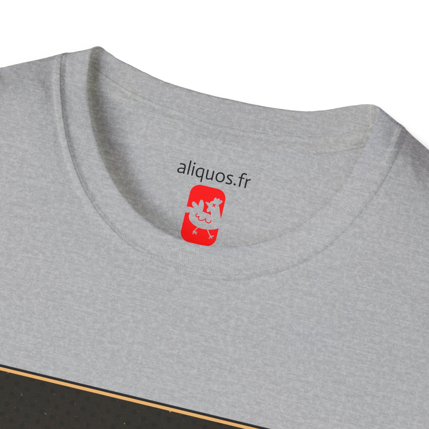 Unisex T-Shirt - 'Dogs won't ghost you' - ALIQUOS
