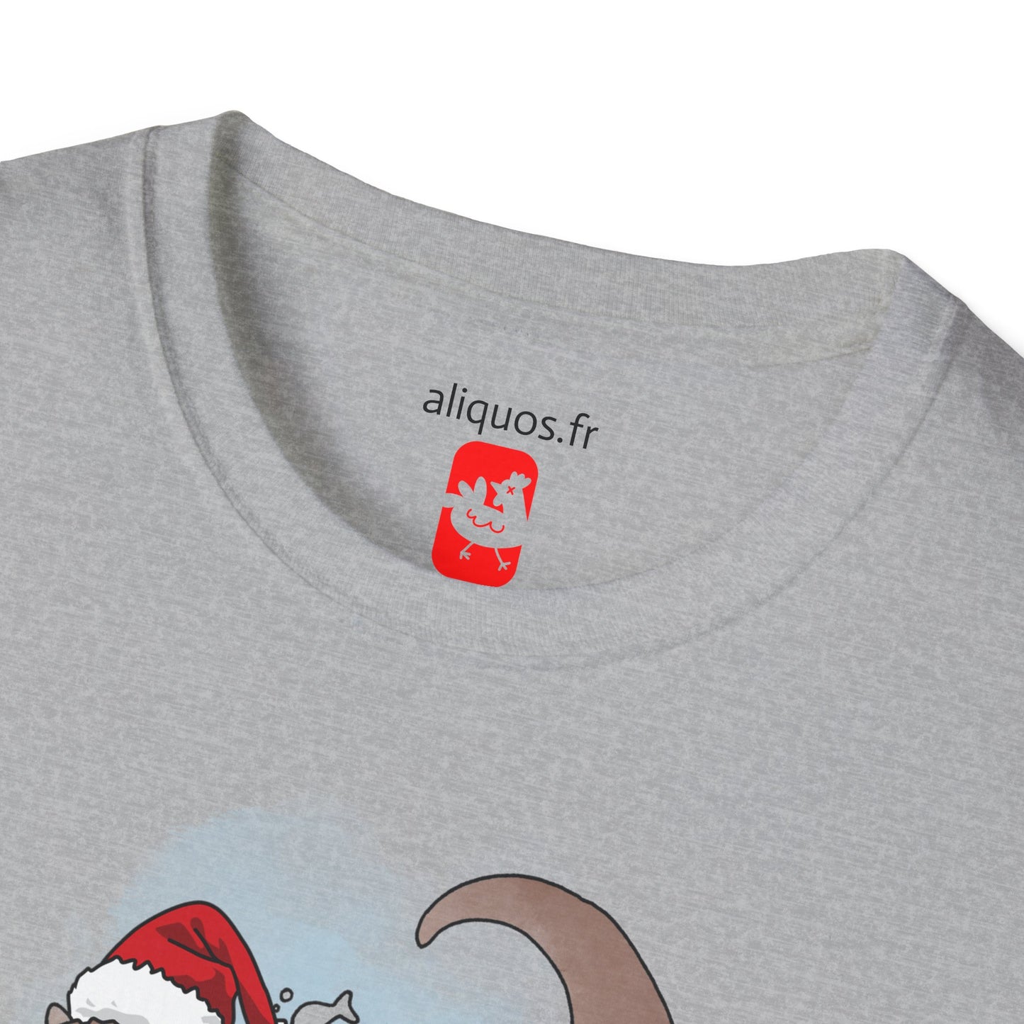 Unisex T-Shirt - Christmas Otter 1