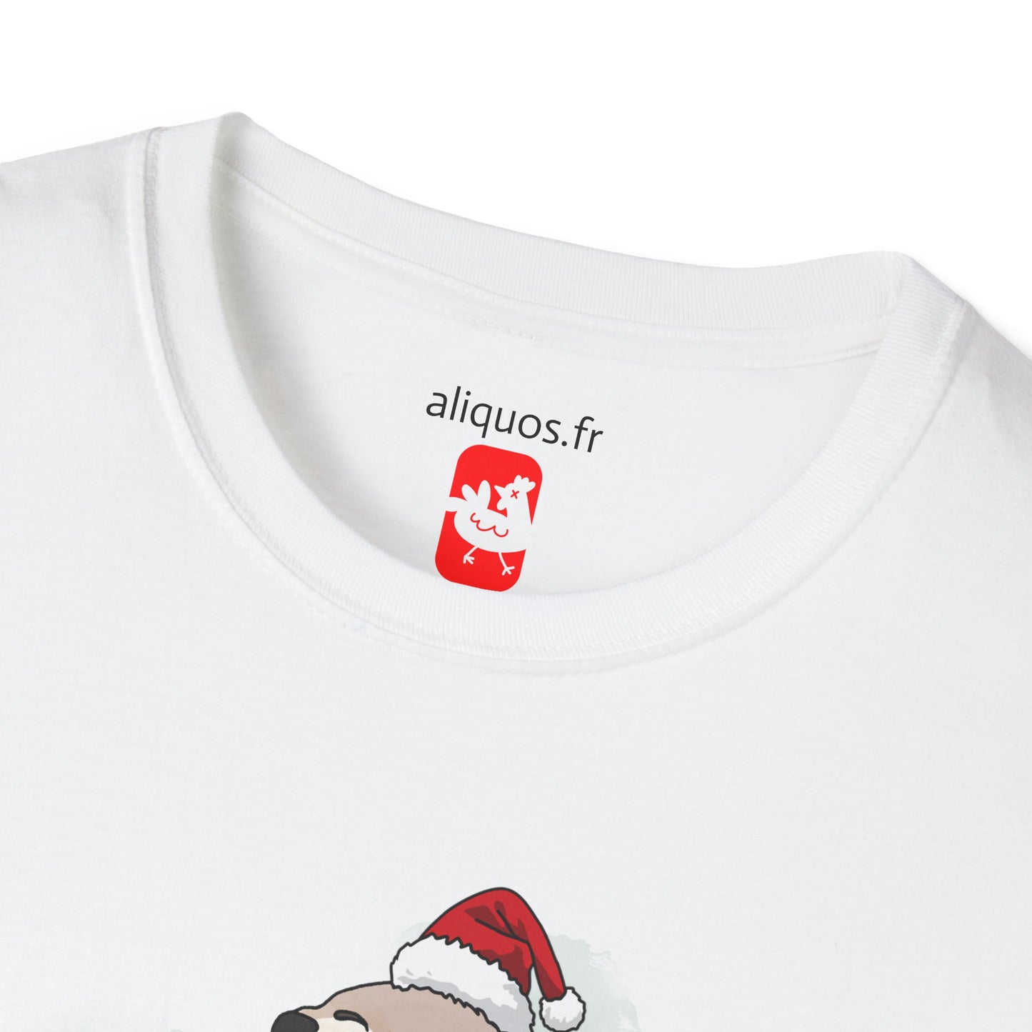 Unisex T-Shirt - Christmas Otter 15