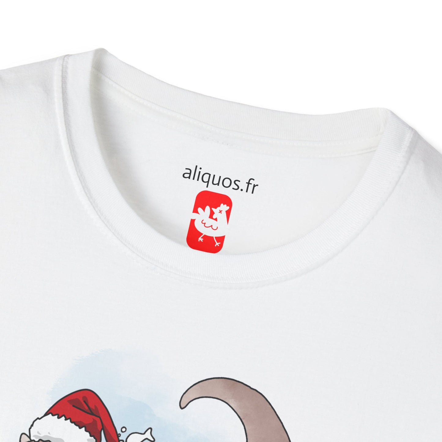 Unisex T-Shirt - Christmas Otter 1