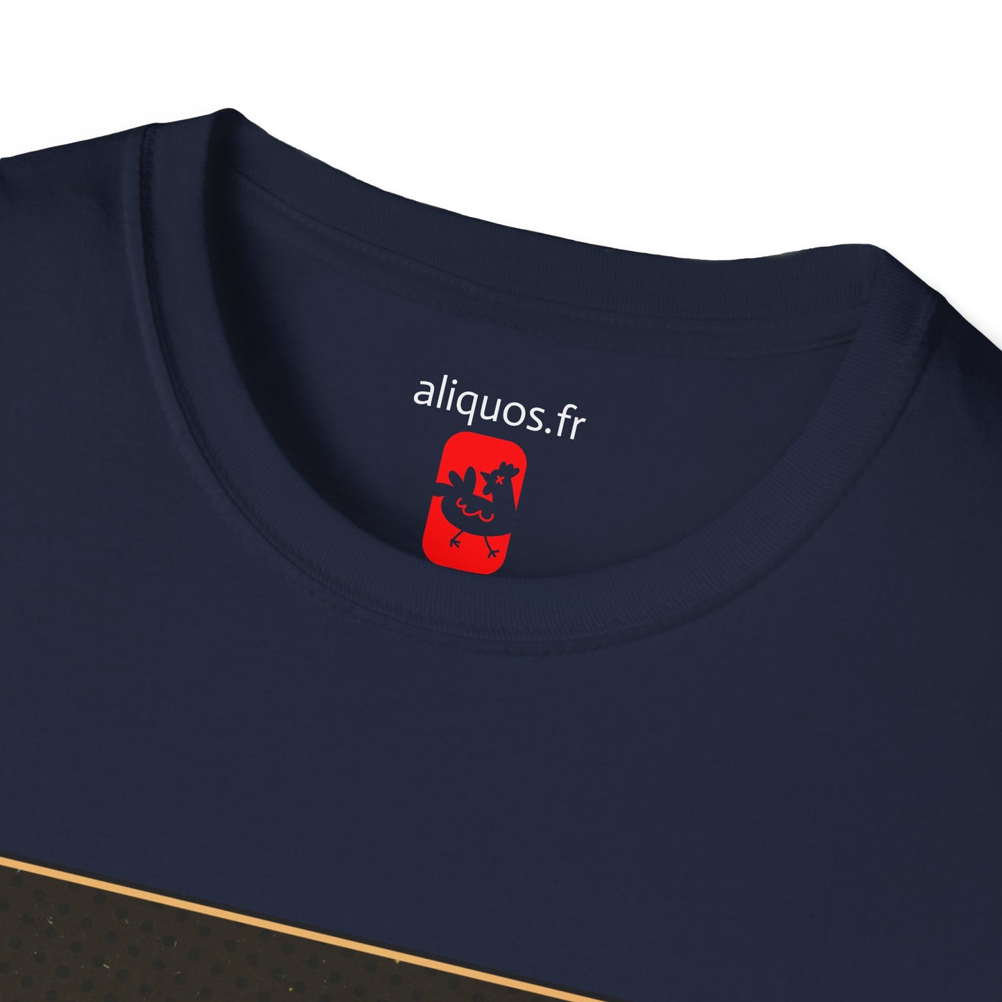 Unisex T-Shirt - 'Dogs won't ghost you' - ALIQUOS